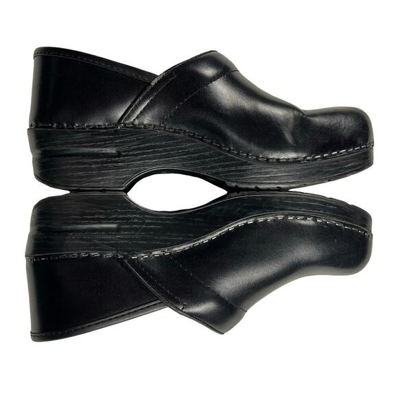 Dansko Black Leather Classic Clogs Mules Size 40 (US 9-9.5) - Picture 1 of 9